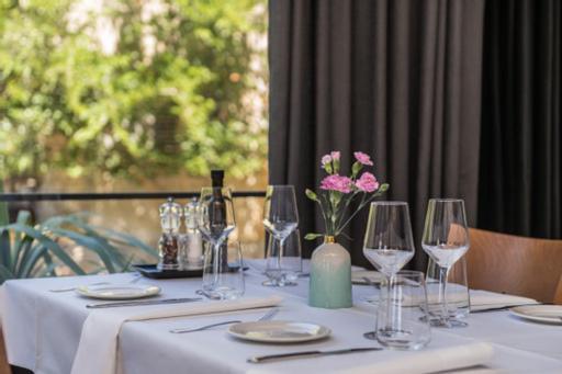 Rooms & Restaurant Matanovi Dvori Sukošan Eksteriør billede
